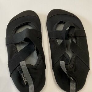 FITKICKS BLACK SHOES